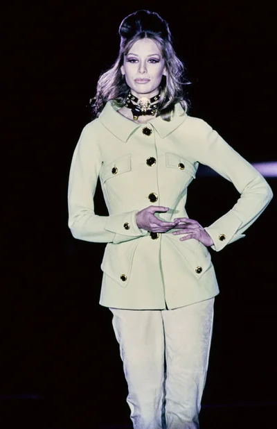 Look 11